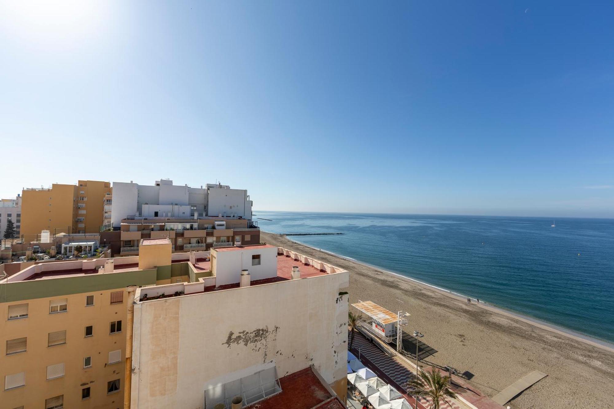 Lux&Cool Paseo Maritimo Lägenhet Almería Exteriör bild
